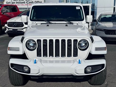 Used 2021 Jeep Wrangler Unlimited Sahara AWD/4WD image 2