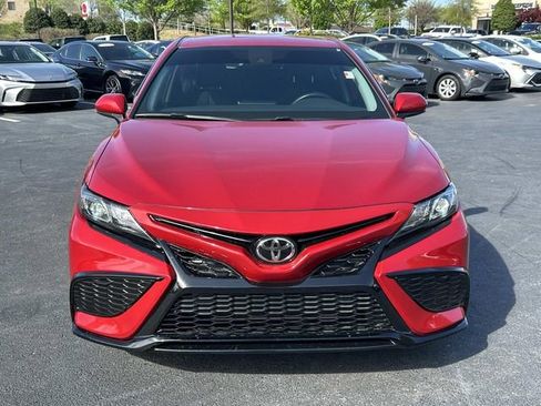 Used 2021 Toyota Camry SE image 9