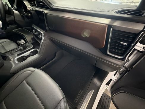 Used 2024 GMC Sierra 1500 Denali image 29
