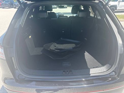 Used 2019 Lincoln Nautilus Select AWD/4WD image 5