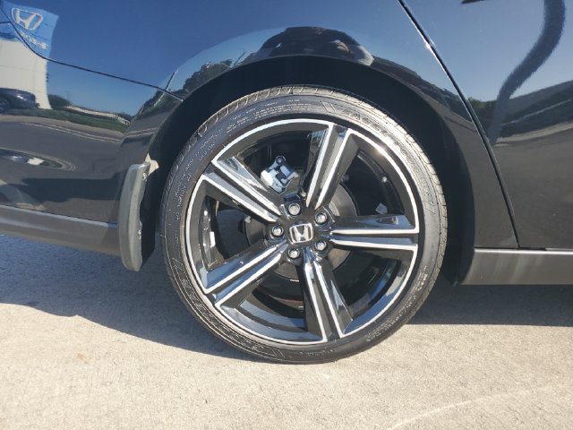 Used 2025 Honda Accord Sport image 5