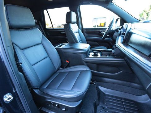 Used 2025 Chevrolet Tahoe LT w/ Comfort Package image 37