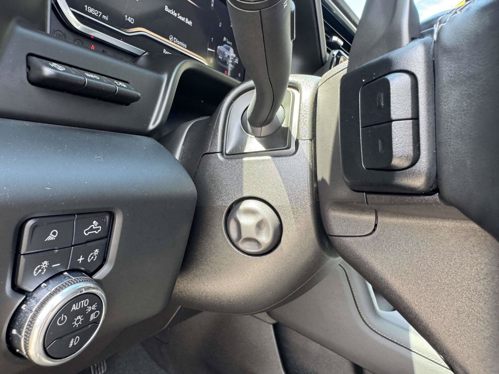 Used 2024 GMC Sierra 1500 Denali w/ Technology Package AWD/4WD image 34