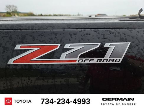 Used 2017 Chevrolet Colorado Z71 w/ Z71 Midnight Edition AWD/4WD image 12