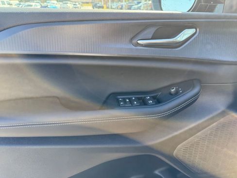 New 2025 Jeep Grand Cherokee Laredo image 10