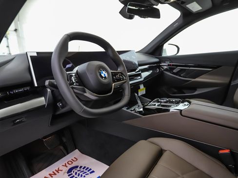 Used 2026 BMW 530i xDrive w/ Premium Package AWD/4WD image 10