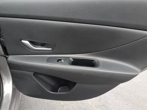 Used 2024 Hyundai Elantra SEL image 14