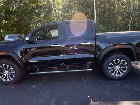 New 2026 GMC Canyon Denali image 6