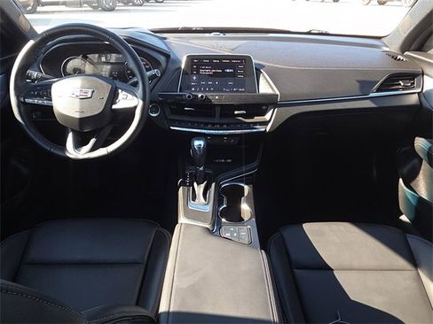 Used 2025 Cadillac CT4 Luxury image 12