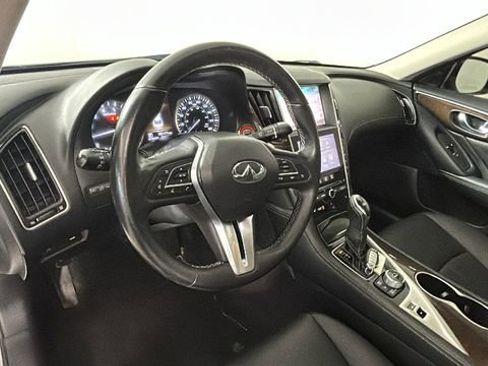 Used 2018 INFINITI Q50 Luxe w/ Essential Package (3.0T Luxe) AWD/4WD image 14