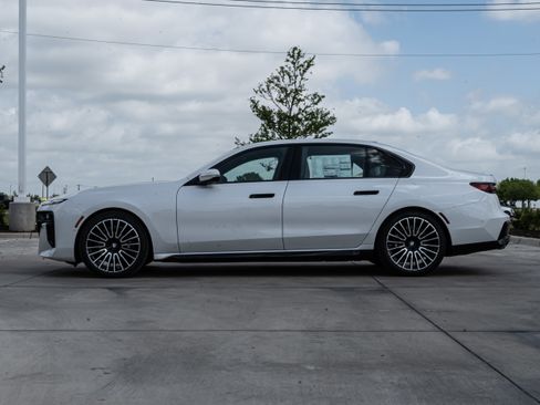 New 2026 BMW 760i xDrive AWD/4WD image 5