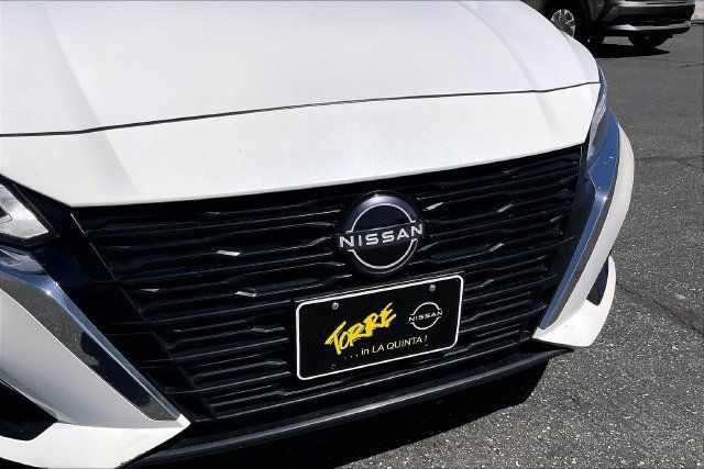 Certified 2024 Nissan Altima 2.5 SV FWD image 30