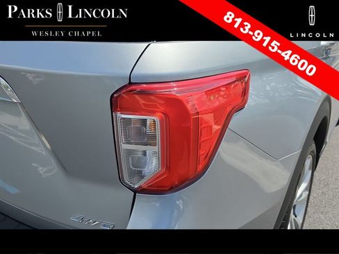 Used 2023 Ford Explorer Platinum w/ Technology Package AWD/4WD image 7