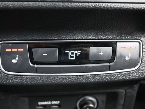 Used 2023 Audi SQ5 Prestige w/ Prestige Package image 37