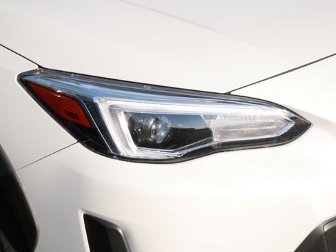 Used 2021 Subaru Crosstrek 2.5i Limited w/ Moonroof Package 2 AWD/4WD image 3