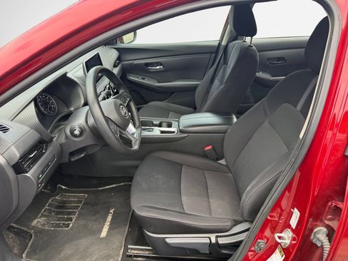 Used 2024 Nissan Sentra SV FWD image 12