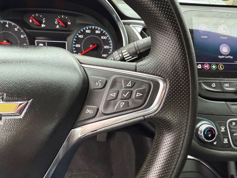 Used 2020 Chevrolet Malibu LT image 34