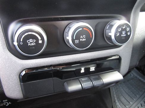 Used 2022 RAM 2500 Tradesman AWD/4WD image 20