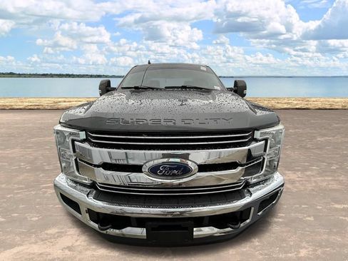 Used 2019 Ford F250 Lariat w/ FX4 Off-Road Package AWD/4WD image 2