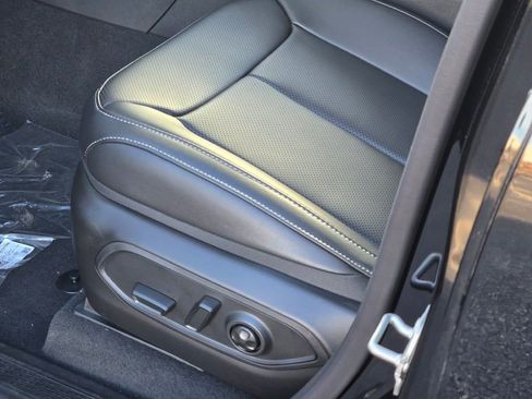 New 2025 Jeep Grand Cherokee Limited w/ Luxury Tech Group II image 20