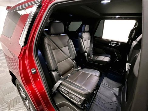 Used 2021 Chevrolet Tahoe High Country w/ Premium Package image 22