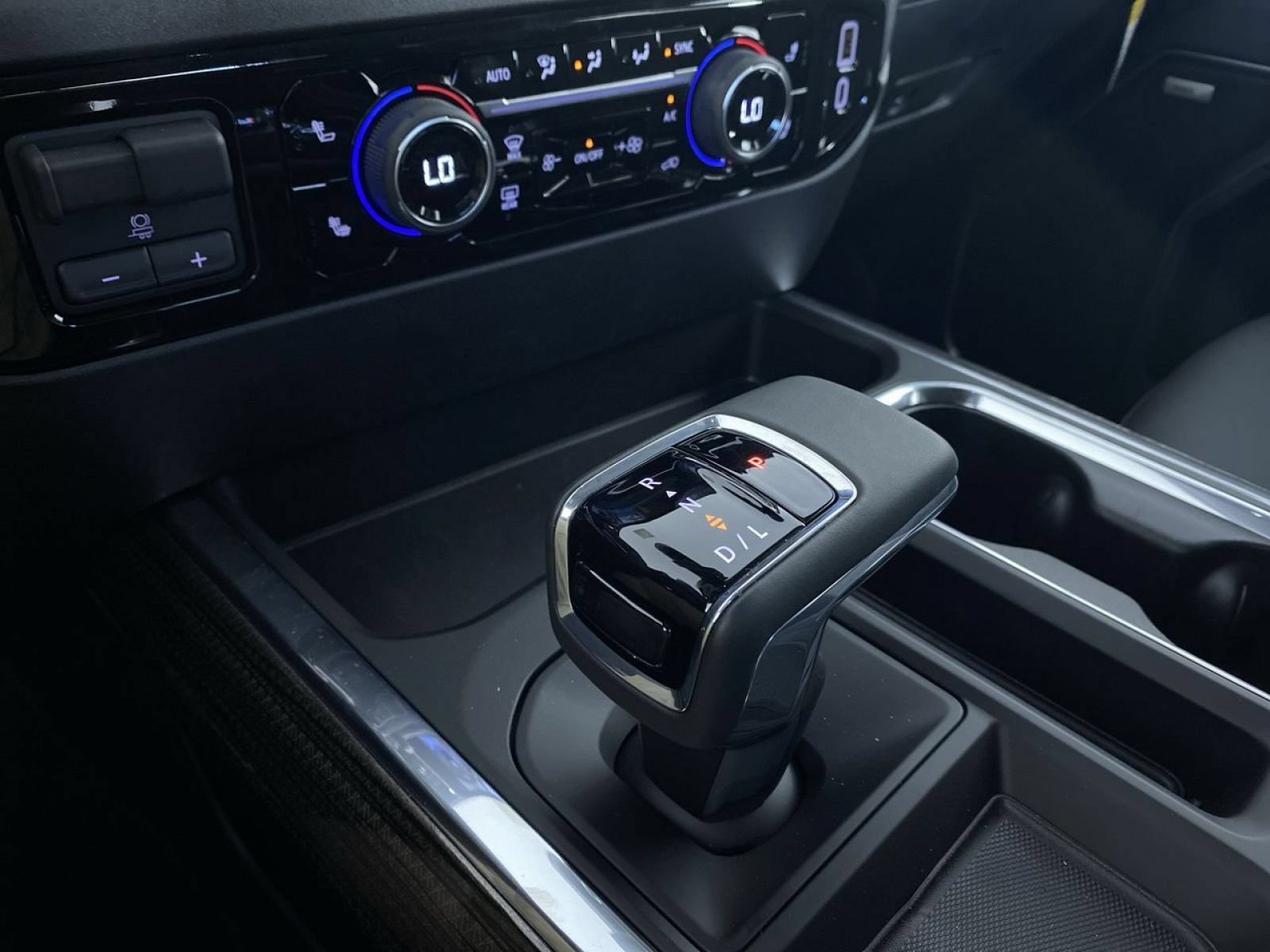 New 2026 Chevrolet Silverado 1500 RST w/ RST All Star Premium Package AWD/4WD image 8