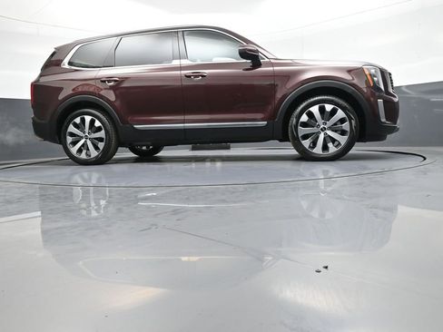 Certified 2022 Kia Telluride EX w/ EX Premium Package FWD image 31