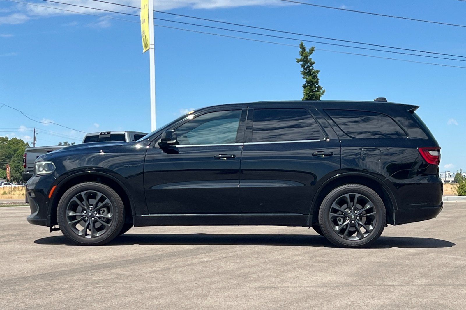 Used 2021 Dodge Durango R/T w/ Technology Group AWD/4WD image 10