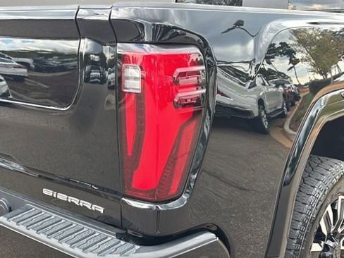 Used 2024 GMC Sierra 2500 Denali Ultimate image 37