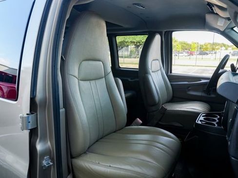 Used 2013 Chevrolet Express 3500 LS image 27