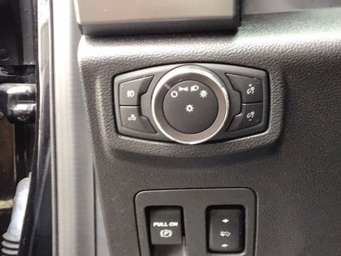 Used 2019 Ford F150 XLT w/ Equipment Group 302A Luxury image 17