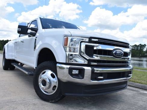 Used 2020 Ford F350 XLT w/ XLT Premium Package AWD/4WD image 1