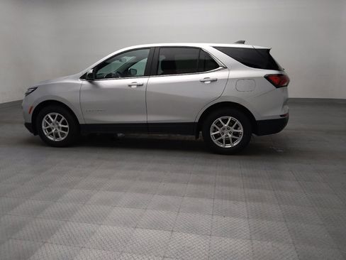 Used 2022 Chevrolet Equinox LT w/ Driver Convenience Package FWD image 3
