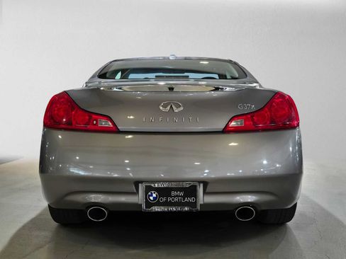 Used 2009 INFINITI G37 x Coupe w/ Premium Pkg AWD/4WD image 3