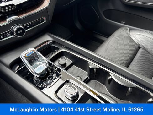 Certified 2023 Volvo XC60 B5 Ultimate w/ Climate Package AWD/4WD image 27
