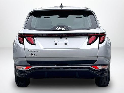 Used 2023 Hyundai Tucson SE image 7