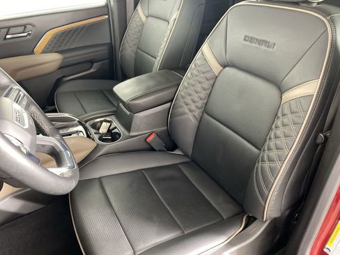Used 2024 GMC Canyon Denali image 23