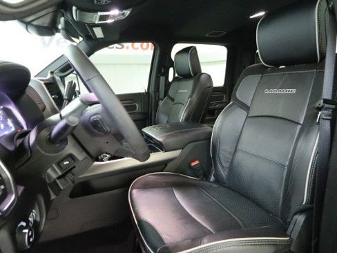 Used 2025 RAM 2500 Laramie AWD/4WD image 12