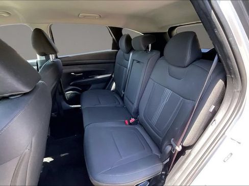 Used 2025 Hyundai Tucson SEL FWD image 23