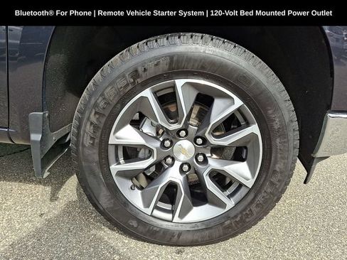 Used 2024 Chevrolet Silverado 1500 LT AWD/4WD image 10