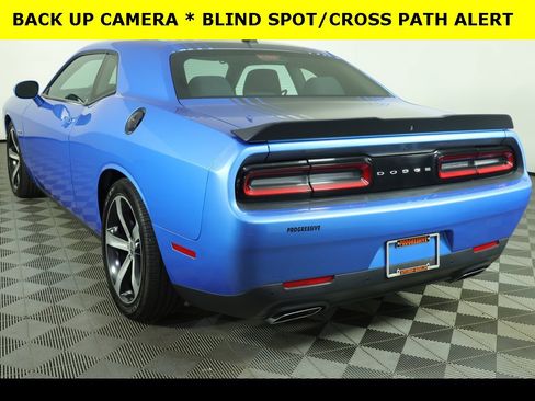 Used 2016 Dodge Challenger R/T image 12