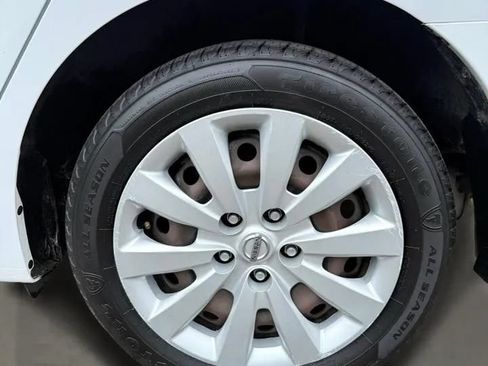 Used 2019 Nissan Sentra S FWD image 34