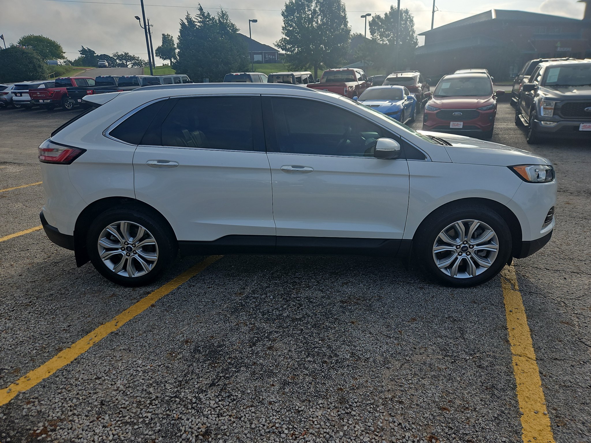 Used 2022 Ford Edge Titanium AWD/4WD image 4