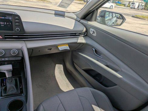 New 2026 Hyundai Elantra SE FWD image 11