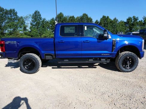 New 2026 Ford F250 Lariat w/ Black Appearance Package AWD/4WD image 4