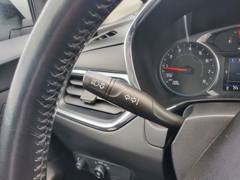 Used 2019 Chevrolet Equinox LT FWD image 15