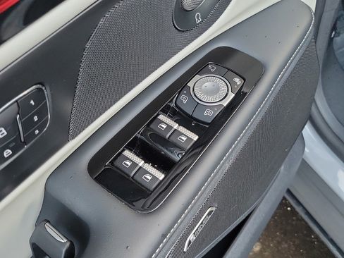 Used 2025 Lincoln Nautilus Reserve image 14