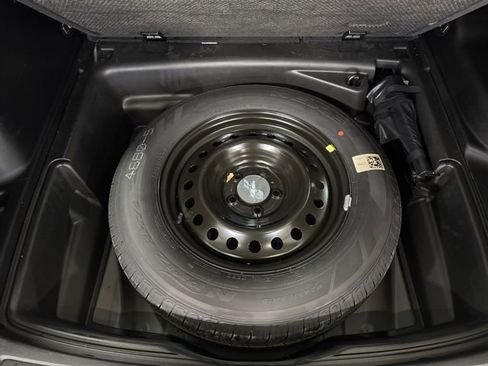 Certified 2024 Jeep Grand Cherokee Limited w/ Luxury Tech Group II image 37