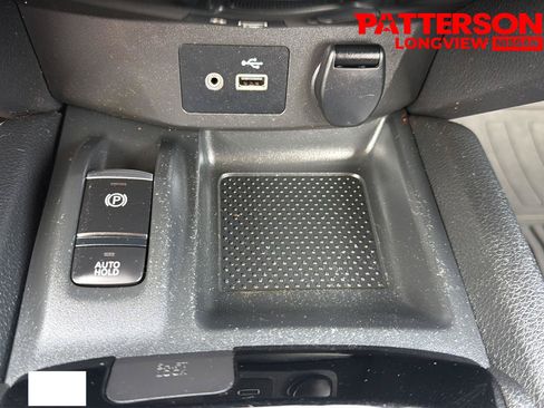 Used 2019 Nissan Rogue SV w/ Premium Package FWD image 12