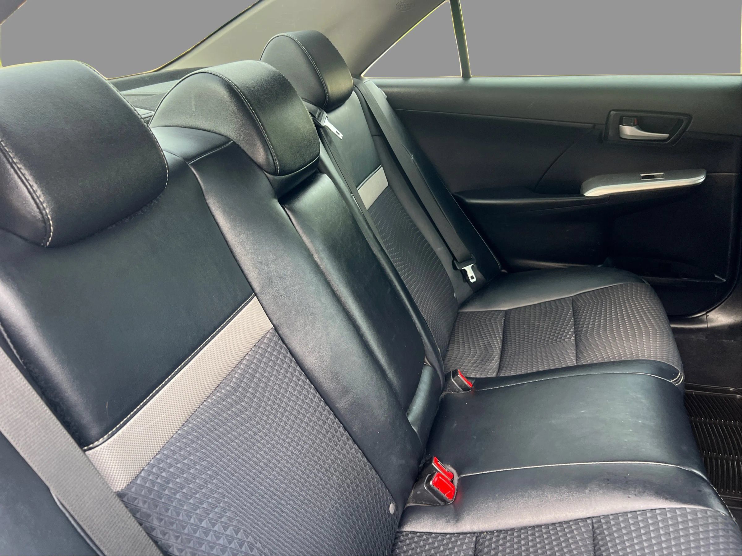Used 2012 Toyota Camry SE FWD image 27